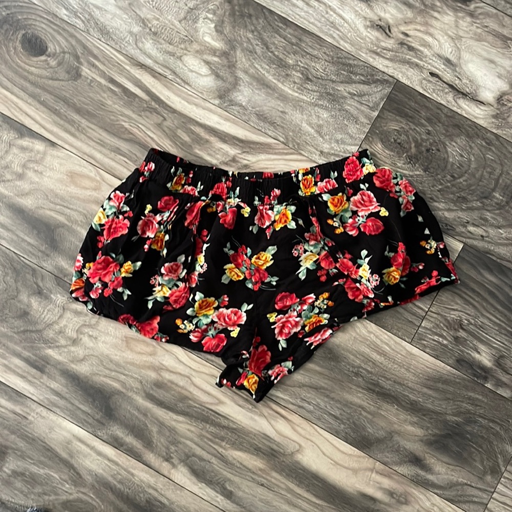 Comfy and stylish floral shorts
